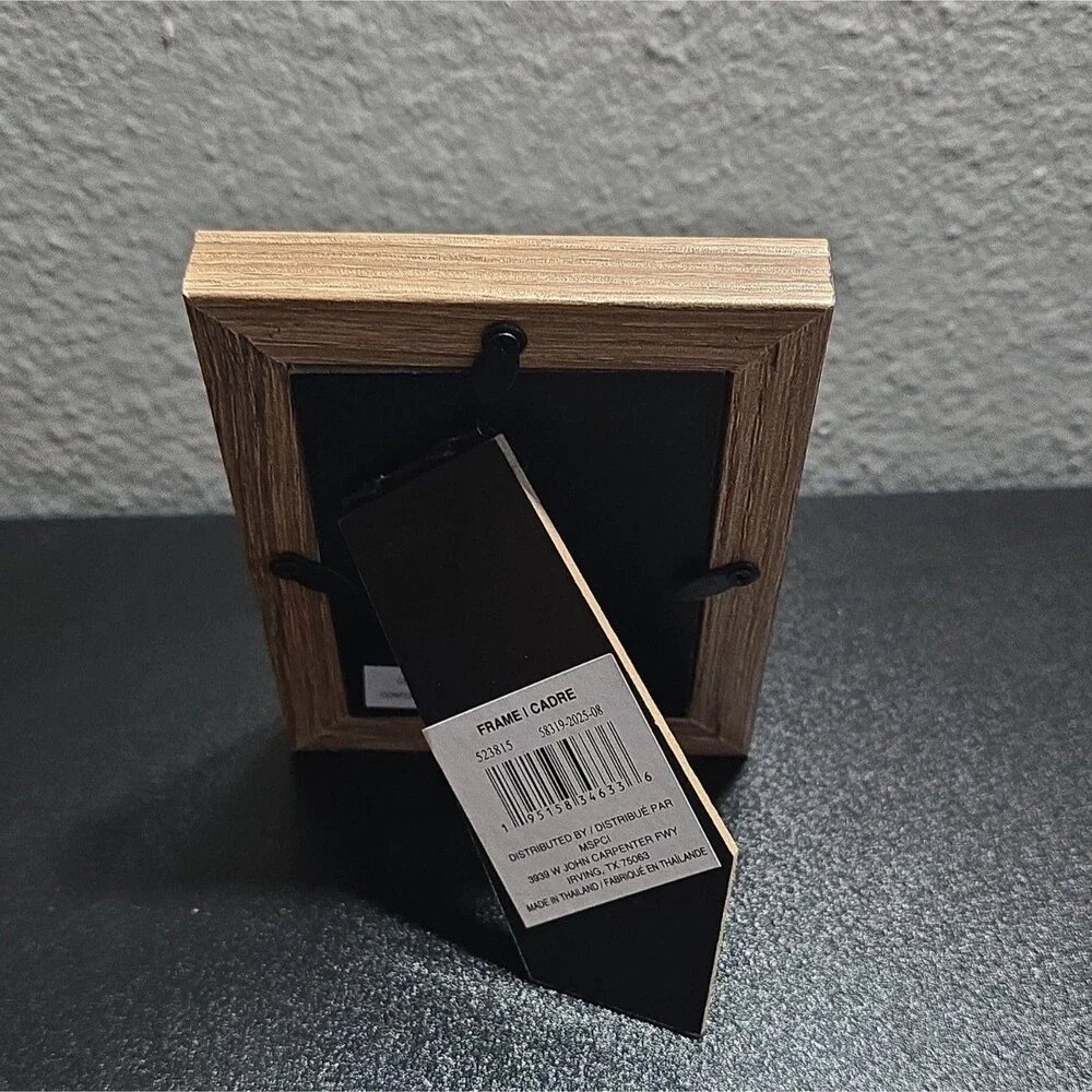 MSPCI 2.5x3.5 Brown Wood Grain Photo Frame w/ Glass Freestanding Portrait